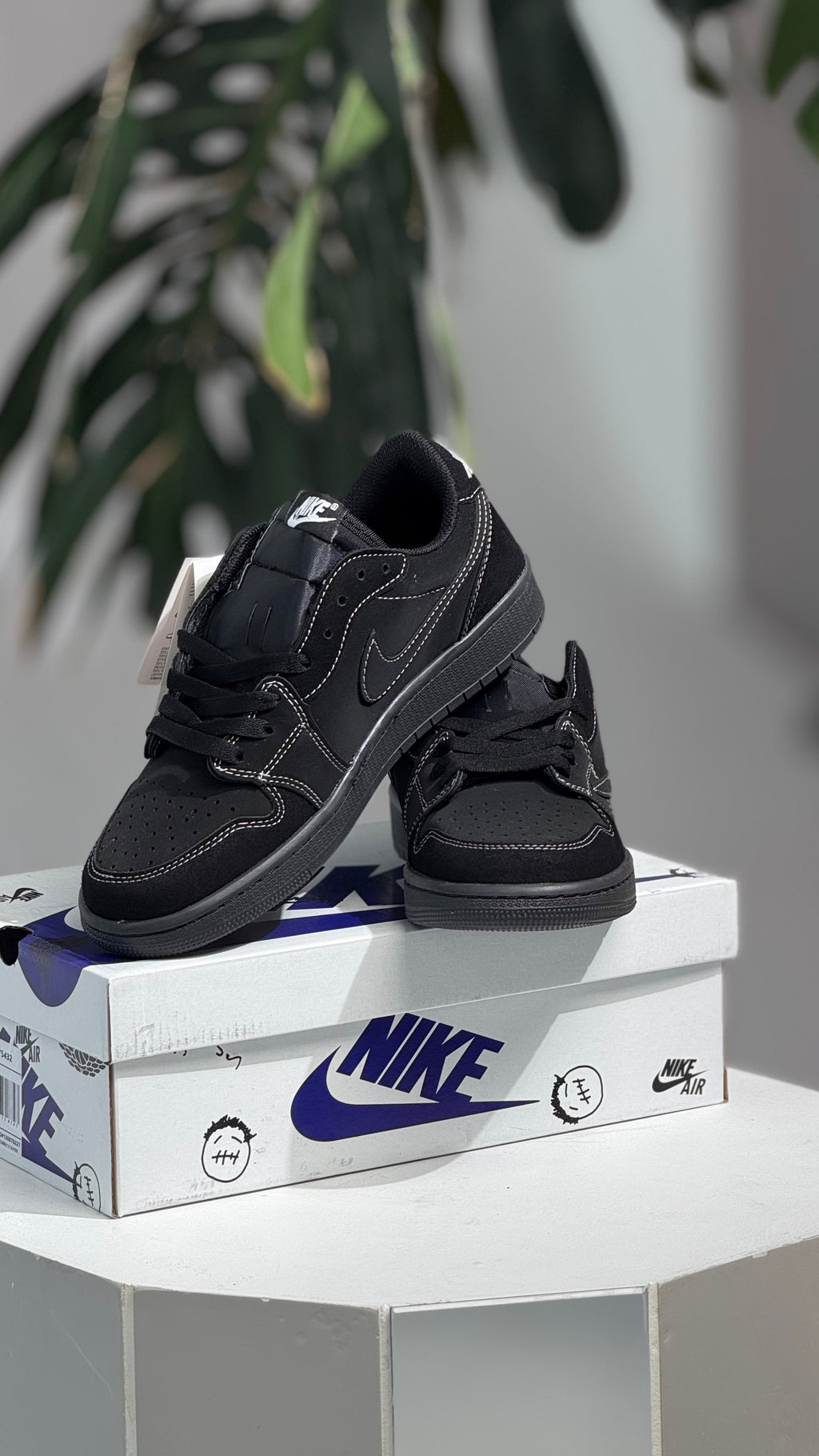 NIKE TRAVIS SCOTT BLACK