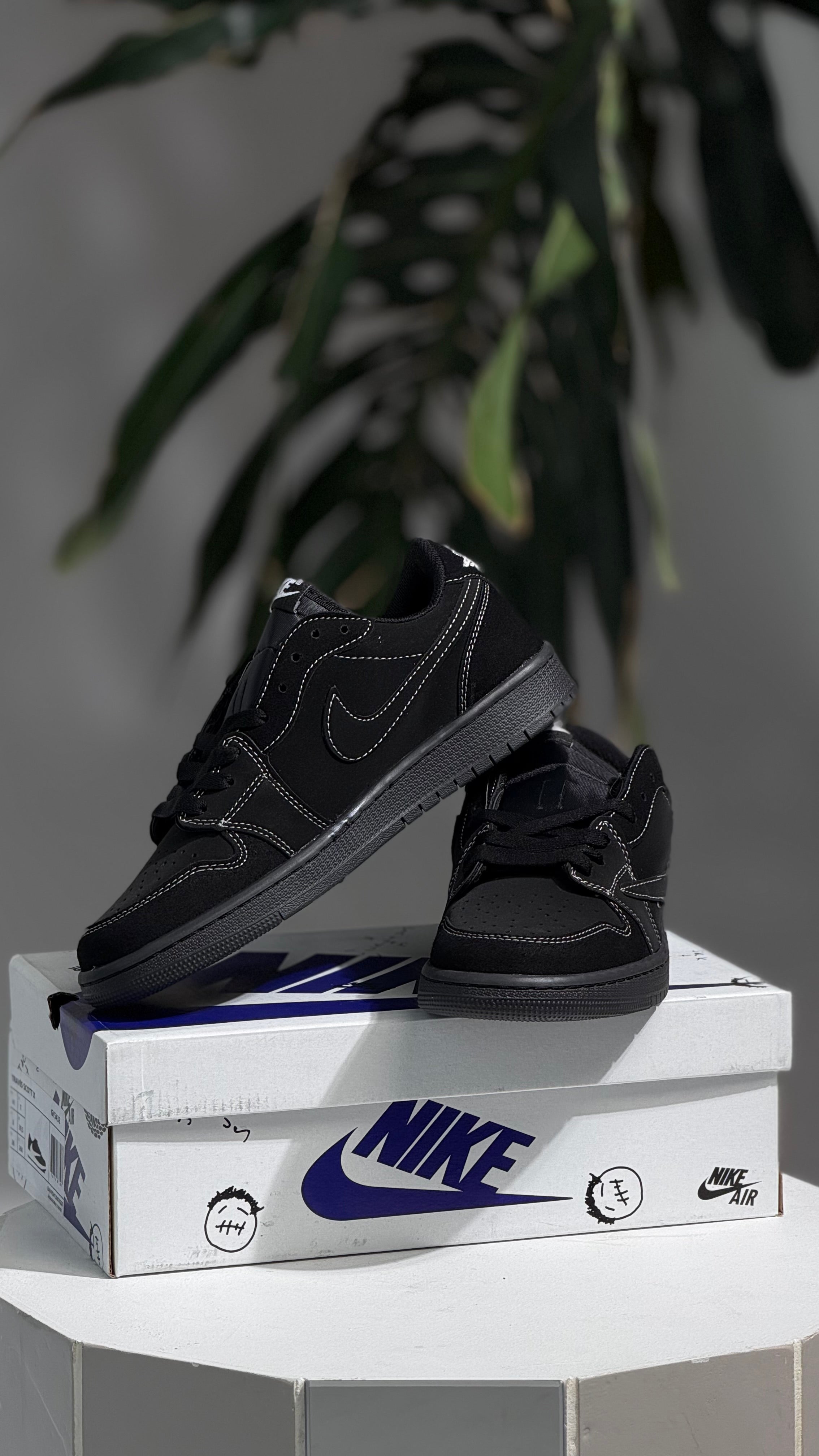 NIKE TRAVIS SCOTT BLACK
