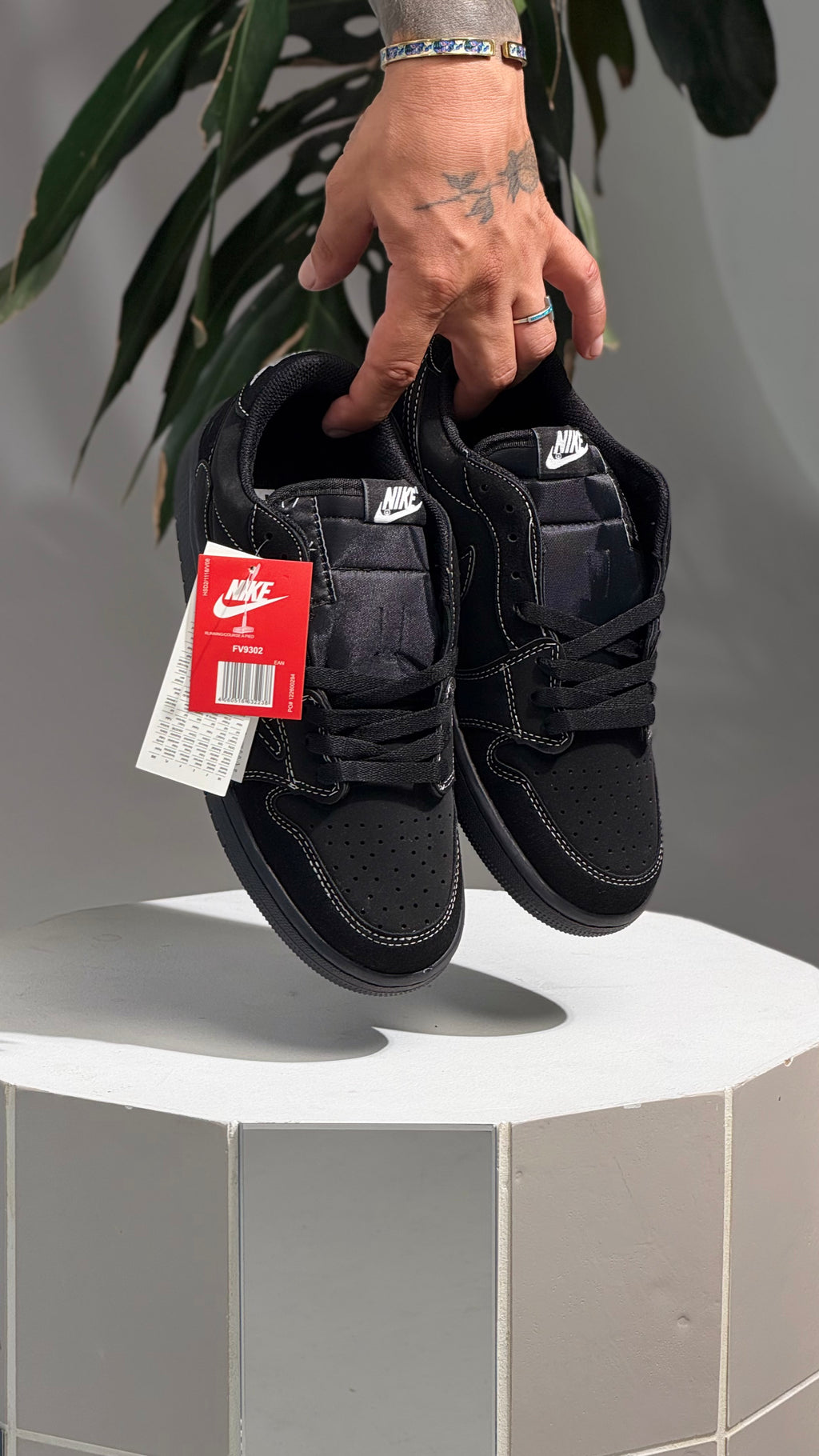 NIKE TRAVIS SCOTT BLACK