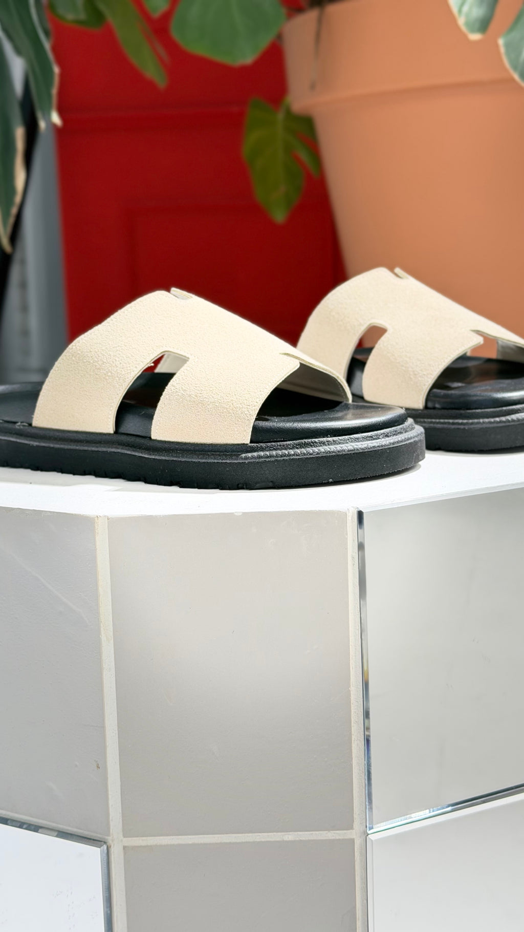 HERMES WHITE